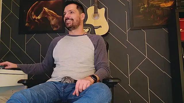 Snapshot of ChrisKox chatting on February 1, 1:09 pm ChrisKox online show from February 1, 1:09 pm