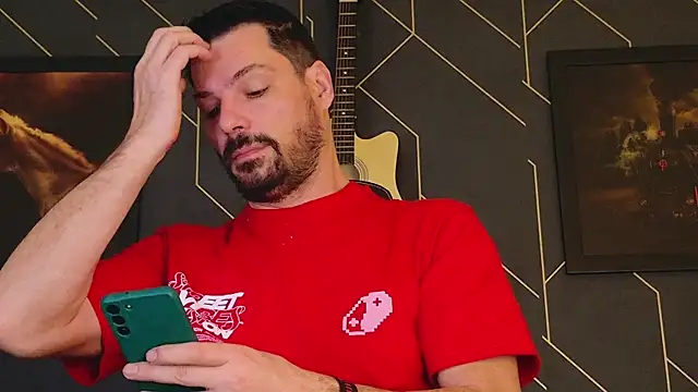 Snapshot of ChrisKox chatting on February 4, 1:48 pm ChrisKox online show from February 4, 1:48 pm