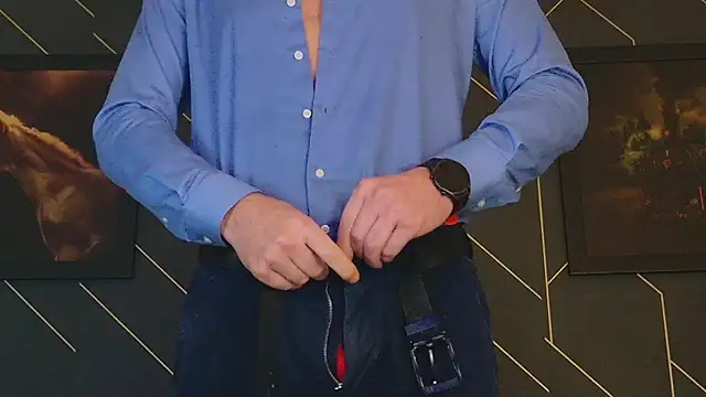 Snapshot of ChrisKox chatting on February 5, 6:13 am ChrisKox online show from February 5, 6:13 am