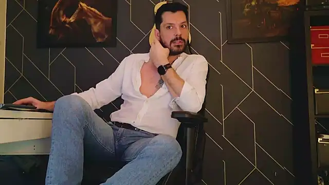 Snapshot of ChrisKox chatting on February 7, 10:09 pm ChrisKox online show from February 7, 10:09 pm