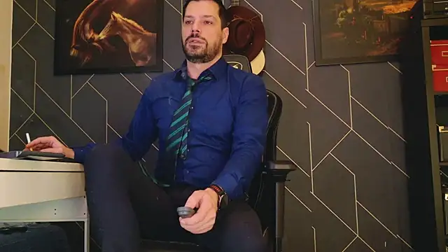 Snapshot of ChrisKox chatting on February 11, 1:31 am ChrisKox online show from February 11, 1:31 am