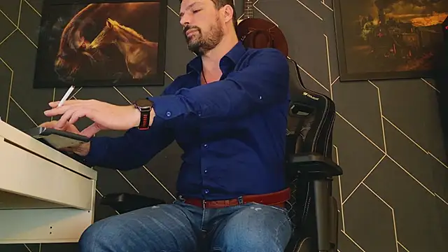 Snapshot of ChrisKox chatting on February 14, 1:51 pm ChrisKox online show from February 14, 1:51 pm