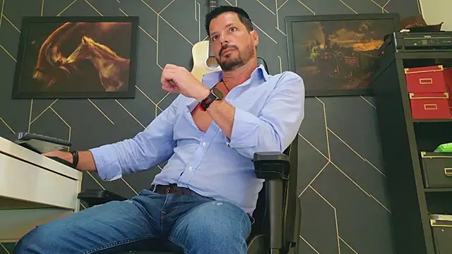 Snapshot of ChrisKox chatting on March 10, 6:38 am ChrisKox online show from March 10, 6:38 am