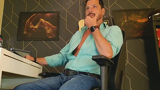 Snapshot of ChrisKox chatting on March 11, 8:30 am ChrisKox online show from March 11, 8:30 am