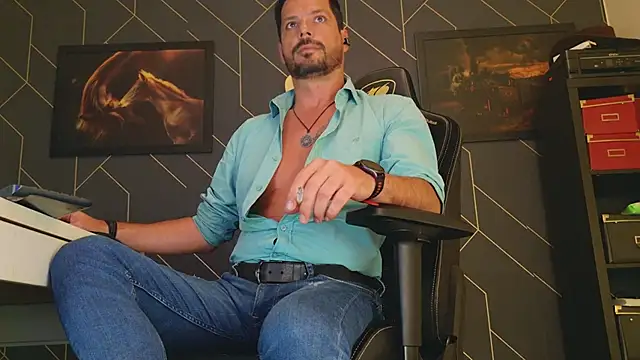 Snapshot of ChrisKox chatting on March 12, 10:59 am ChrisKox online show from March 12, 10:59 am