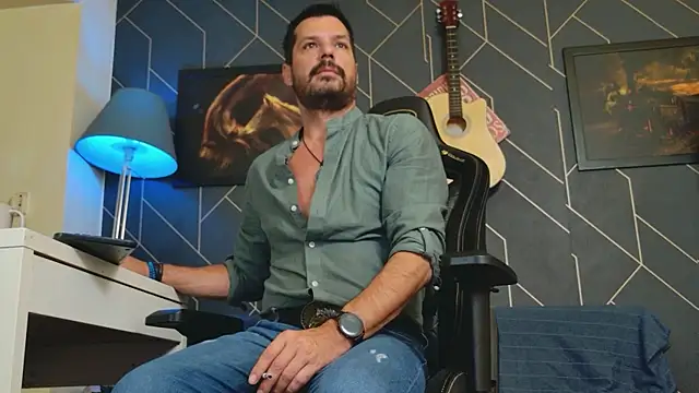 Snapshot of ChrisKox chatting on September 11, 10:10 pm ChrisKox online show from September 11, 10:10 pm