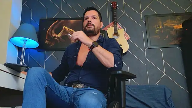 Snapshot of ChrisKox chatting on September 14, 1:27 am ChrisKox online show from September 14, 1:27 am