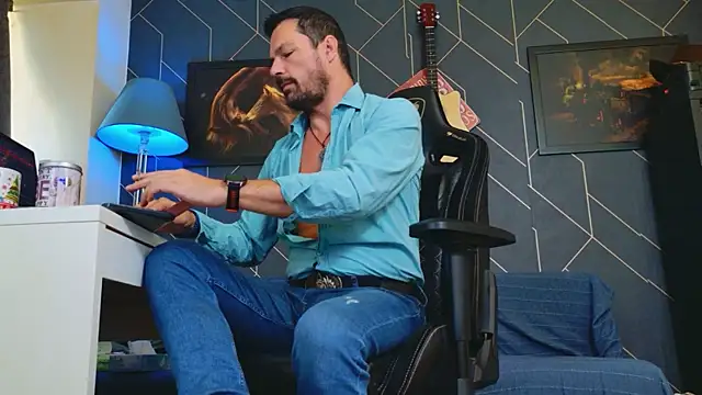 Snapshot of ChrisKox chatting on September 18, 6:59 am ChrisKox online show from September 18, 6:59 am