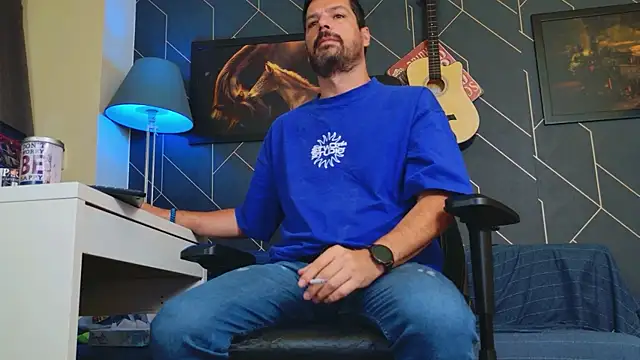 Snapshot of ChrisKox chatting on September 30, 2:05 am ChrisKox online show from September 30, 2:05 am