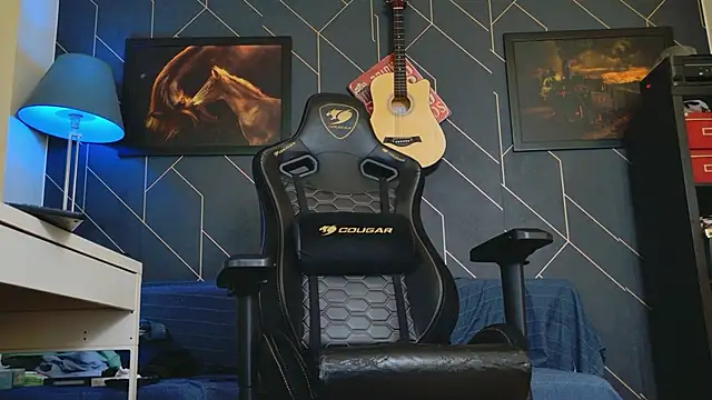 Snapshot of ChrisKox chatting on September 30, 2:11 pm ChrisKox online show from September 30, 2:11 pm