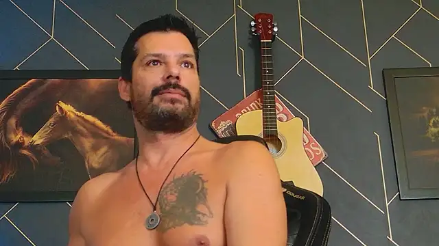 Snapshot of ChrisKox chatting on October 8, 10:18 pm ChrisKox online show from October 8, 10:18 pm