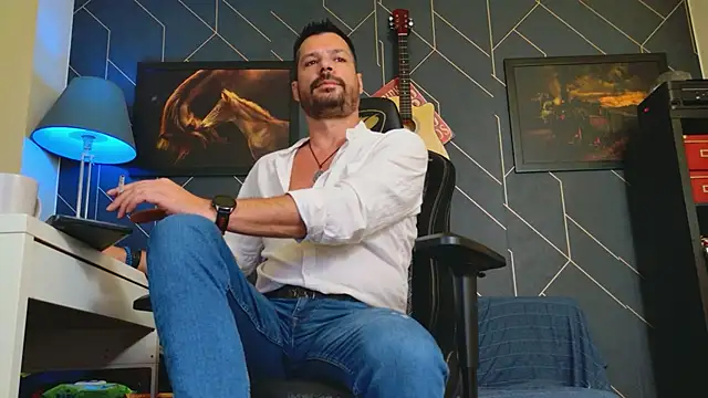 Snapshot of ChrisKox chatting on October 12, 3:05 am ChrisKox online show from October 12, 3:05 am