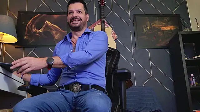 Snapshot of ChrisKox chatting on October 29, 4:37 am ChrisKox online show from October 29, 4:37 am