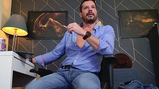 Snapshot of ChrisKox chatting on October 31, 8:48 am ChrisKox online show from October 31, 8:48 am