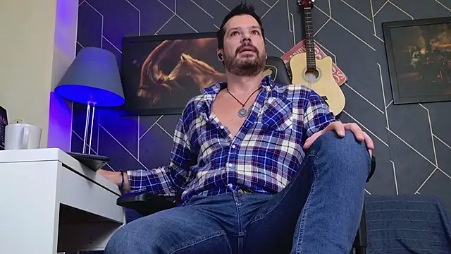 Snapshot of ChrisKox chatting on November 20, 5:29 am ChrisKox online show from November 20, 5:29 am