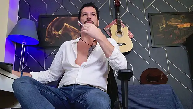 Snapshot of ChrisKox chatting on November 24, 4:56 am ChrisKox online show from November 24, 4:56 am