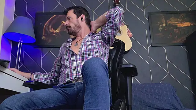 Snapshot of ChrisKox chatting on November 24, 5:01 pm ChrisKox online show from November 24, 5:01 pm