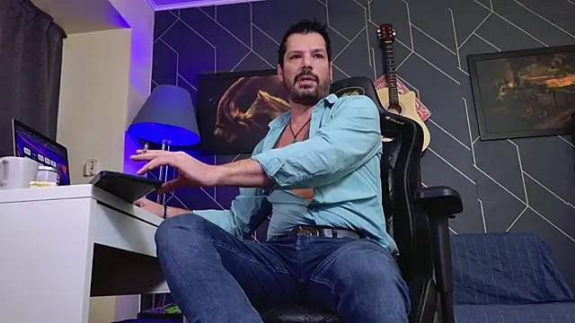 Snapshot of ChrisKox chatting on November 27, 6:04 am ChrisKox online show from November 27, 6:04 am