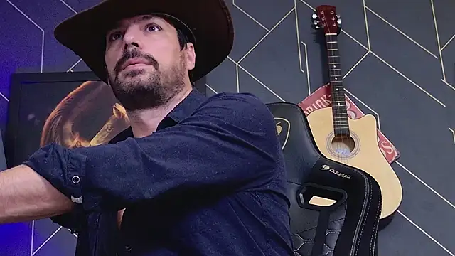 Snapshot of ChrisKox chatting on November 29, 2:42 pm ChrisKox online show from November 29, 2:42 pm