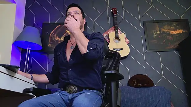 Snapshot of ChrisKox chatting on November 30, 3:54 am ChrisKox online show from November 30, 3:54 am