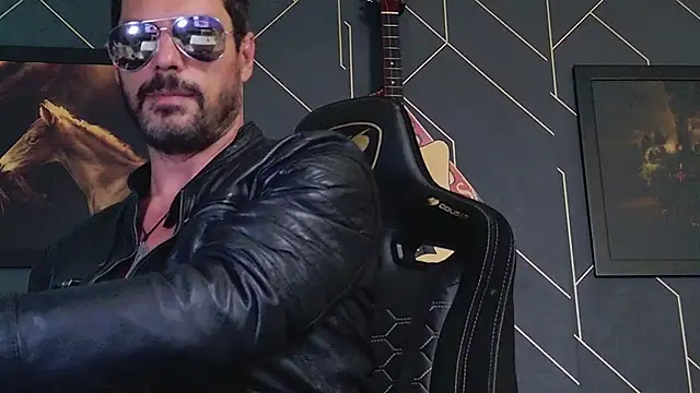 ChrisKox online show from March 1, 8:00 pm