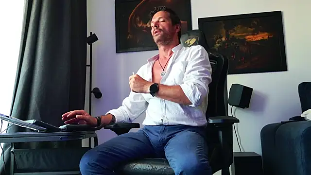 Snapshot of ChrisKox chatting on July 6, 4:09 pm ChrisKox online show from July 6, 4:09 pm