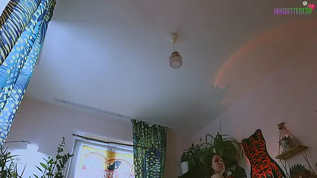 Dead Butterfly online show from March 7, 4:53 am