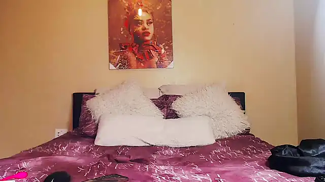 xxcougarfunxx online show from February 18, 6:31 am