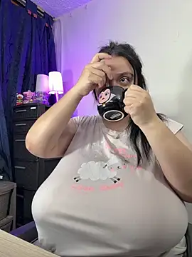 aliceayres797 online show from March 1, 9:15 pm