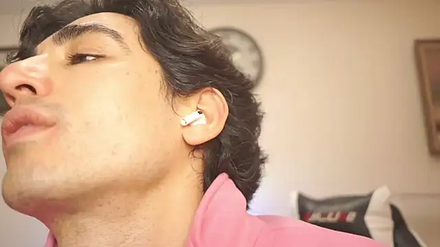 AlanDeNavarre online show from February 12, 12:48 am