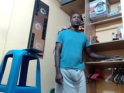 Snapshot of kurtbigcock chatting on February 13, 6:15 pm kurtbigcock online show from February 13, 6:15 pm