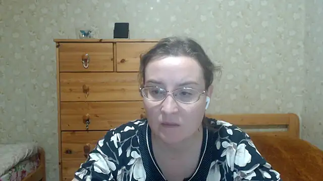 Snapshot of Smart_Rose chatting on November 17, 1:22 am Smart Rose online show from November 17, 1:22 am