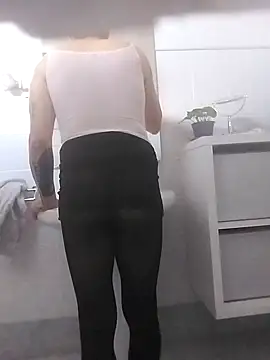 Snapshot of Elodie76 chatting on September 12, 1:00 pm Elodie76 online show from September 12, 1:00 pm