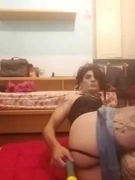 Snapshot of Elodie76 chatting on September 14, 7:57 pm Elodie76 online show from September 14, 7:57 pm