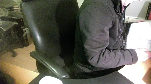 Snapshot of outlaw200 chatting on January 15, 7:44 pm outlaw200 online show from January 15, 7:44 pm