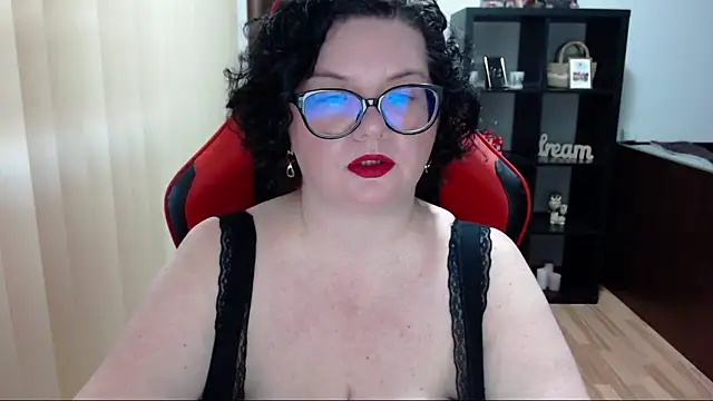 Snapshot of MissTroublle chatting on March 7, 9:40 am MissTroublle online show from March 7, 9:40 am