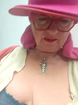 MucMilf59 online show from October 28, 10:41 am