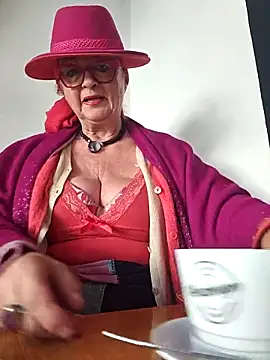 MucMilf59 online show from November 5, 9:42 am