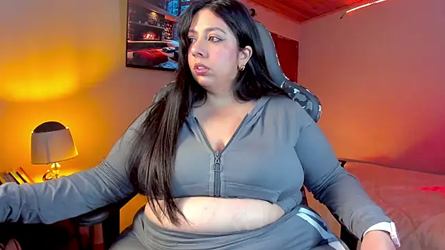 Snapshot of coraline_latin chatting on January 3, 12:11 am coraline latin online show from January 3, 12:11 am