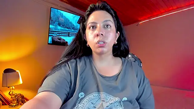 Snapshot of coraline_latin chatting on January 14, 11:27 pm coraline latin online show from January 14, 11:27 pm