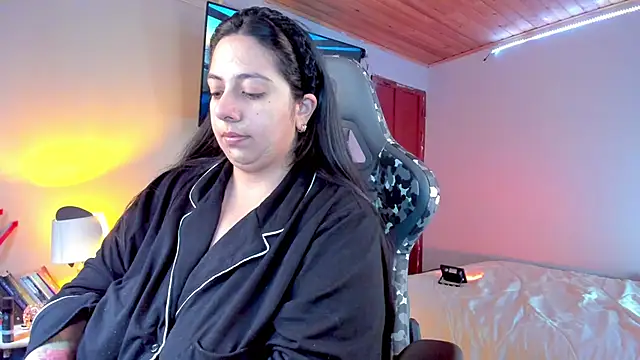 Snapshot of coraline_latin chatting on January 24, 9:15 pm coraline latin online show from January 24, 9:15 pm