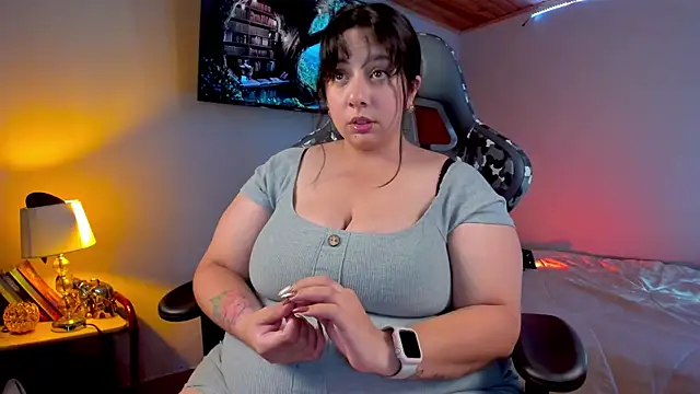 Snapshot of coraline_latin chatting on January 30, 1:44 am coraline latin online show from January 30, 1:44 am