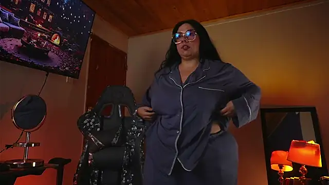 Snapshot of coraline_latin chatting on October 11, 11:36 pm coraline latin online show from October 11, 11:36 pm