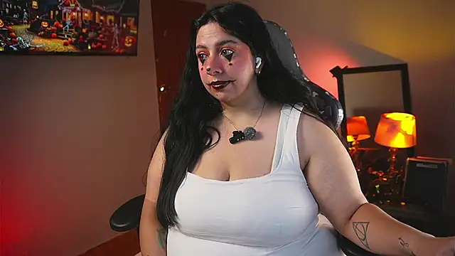 Snapshot of coraline_latin chatting on October 31, 11:28 pm coraline latin online show from October 31, 11:28 pm