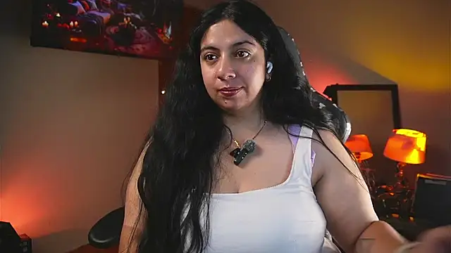 Snapshot of coraline_latin chatting on November 3, 11:15 pm coraline latin online show from November 3, 11:15 pm