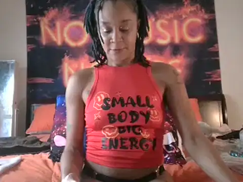 Snapshot of EnticingAaliyah chatting on January 28, 8:04 pm EnticingAaliyah online show from January 28, 8:04 pm