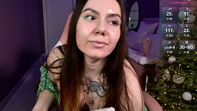 Snapshot of Foxohlove chatting on December 19, 3:30 pm Foxohlove online show from December 19, 3:30 pm