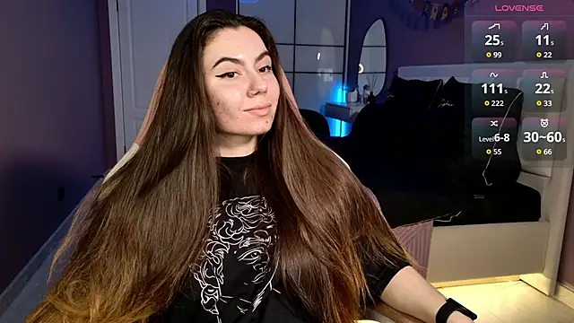 Snapshot of Foxohlove chatting on December 4, 8:06 pm Foxohlove online show from December 4, 8:06 pm