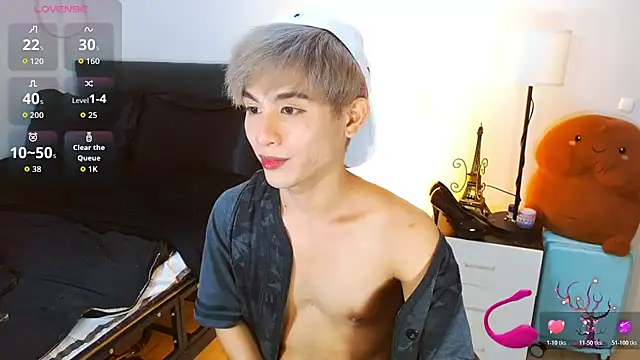 Snapshot of WildestTwink chatting on May 5, 4:15 pm WildestTwink online show from May 5, 4:15 pm