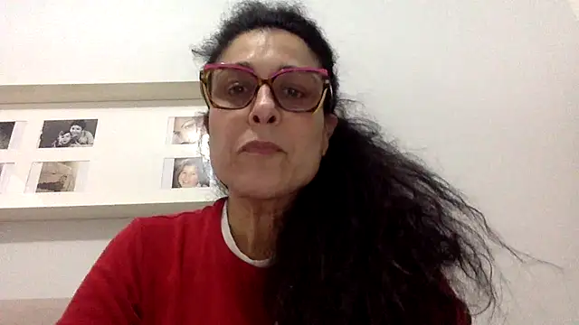 Snapshot of crudeliafrancy chatting on February 25, 3:43 pm crudeliafrancy online show from February 25, 3:43 pm